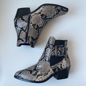 SCOOP Women’s Faux Snakeskin Chelsea Boots with Inner Zip and Moto Buckle Size 7